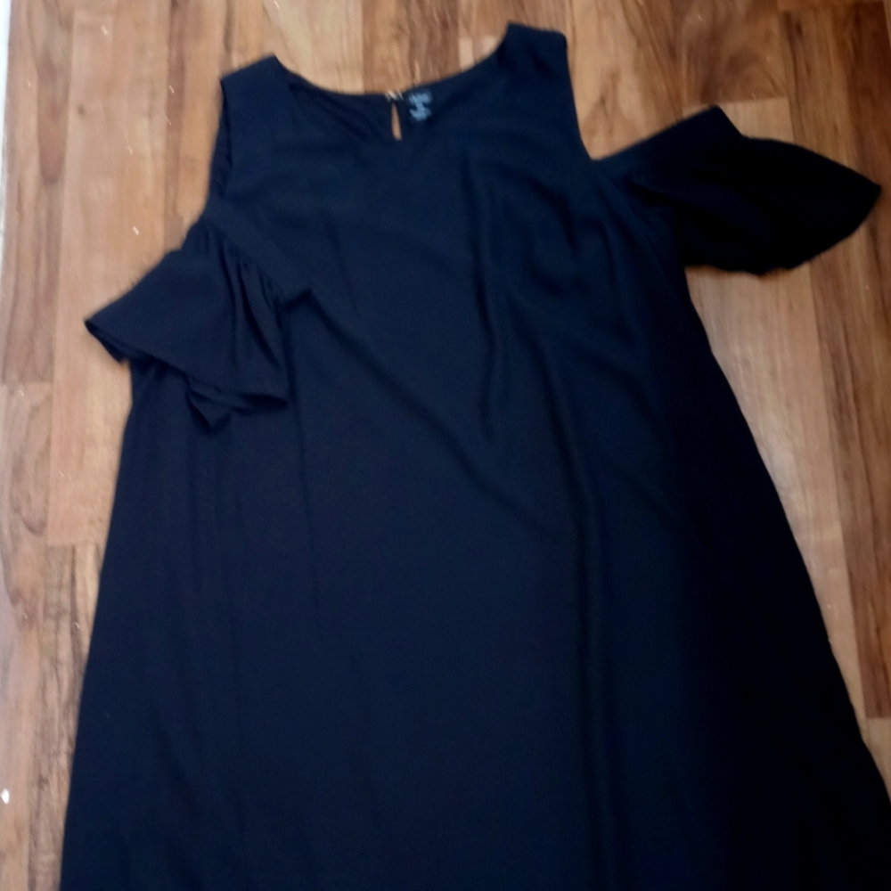Black Shoulders Whole Dress